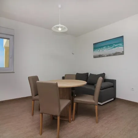 Apartmán In 38392 *