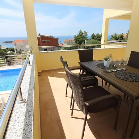 In 38392 Apartmán Primošten