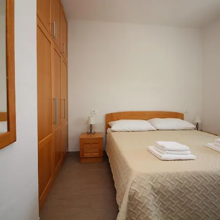 Apartmán In 38392 Primošten