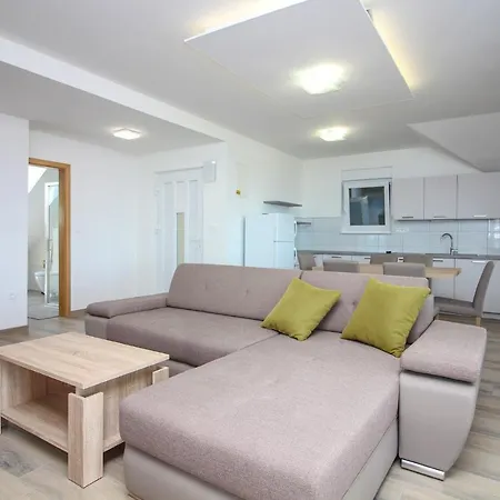 In 38392 Apartmán