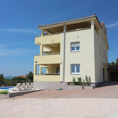 In 38392 Primošten